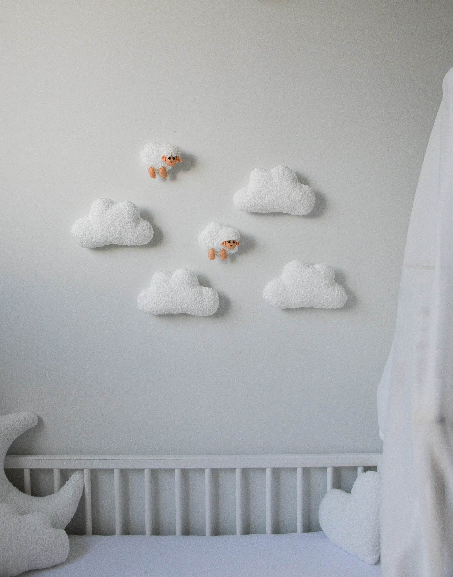 Clouds and sheep wall decoration - Minidreams Decor