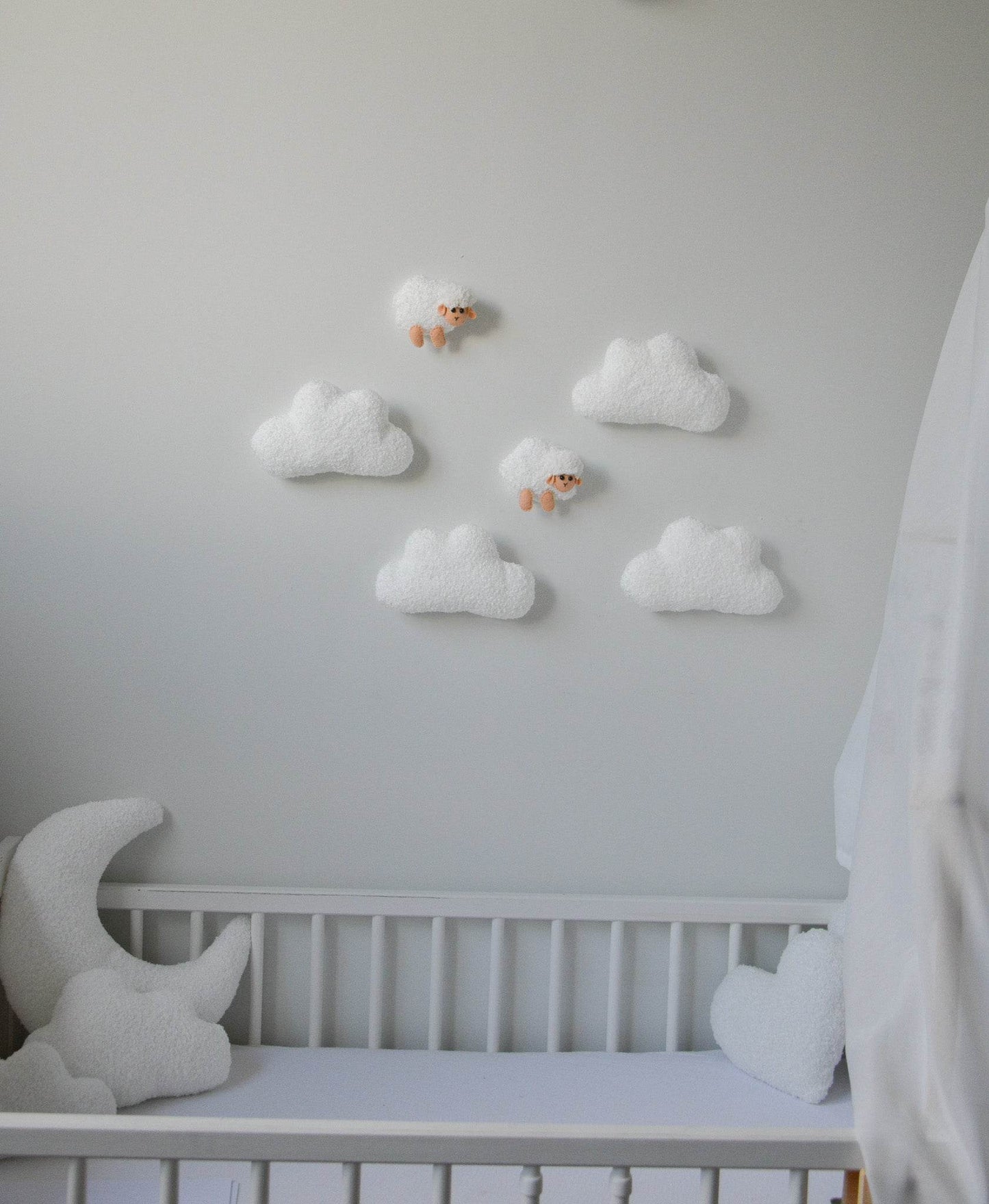 Clouds and sheep wall decoration - Minidreams Decor