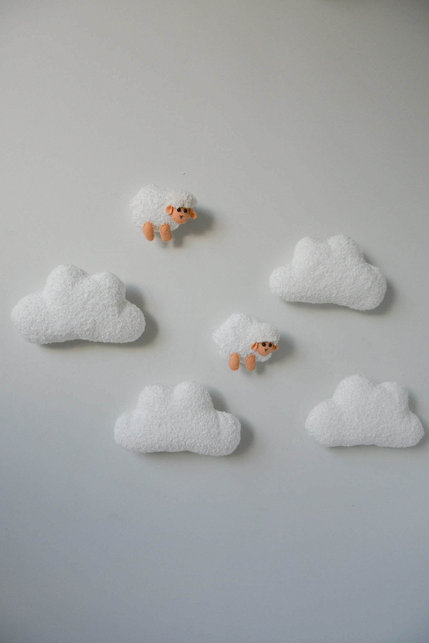 Clouds and sheep wall decoration - Minidreams Decor