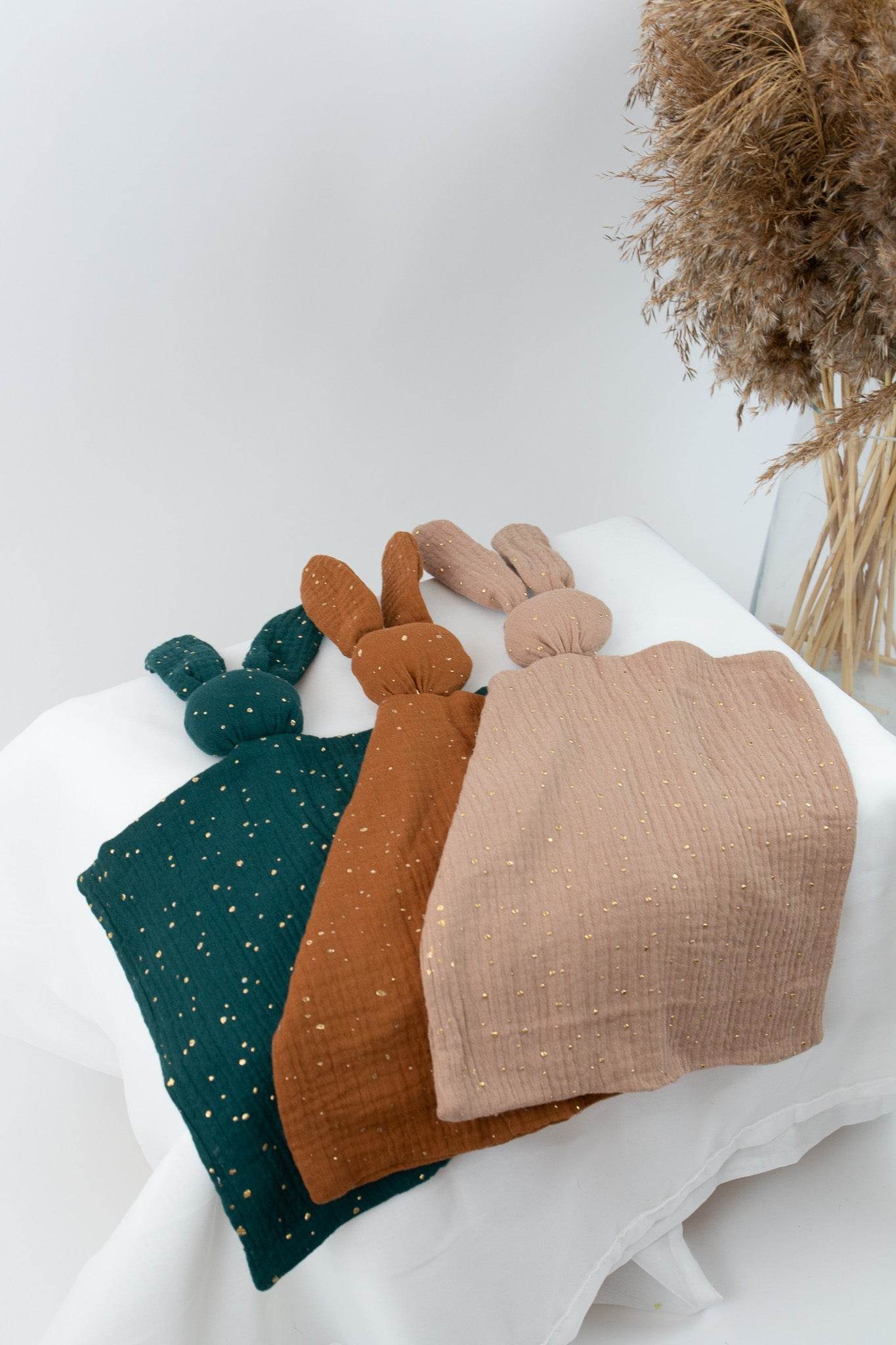 Muslin bunny cuddle blanket - Minidreams Decor