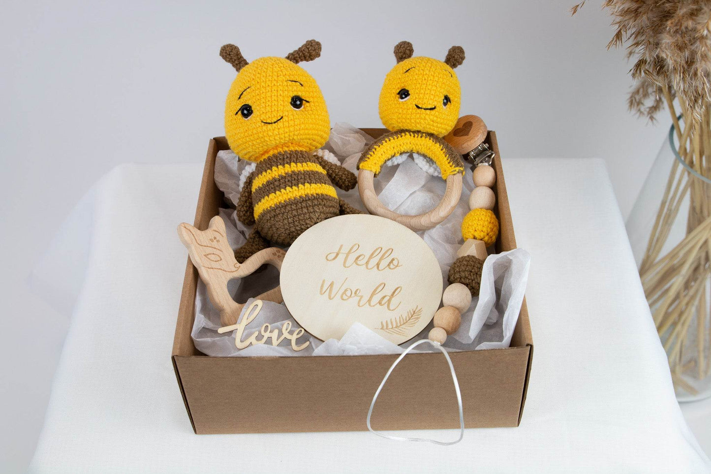 Crochet Bee Baby Gift Box - Minidreams Decor