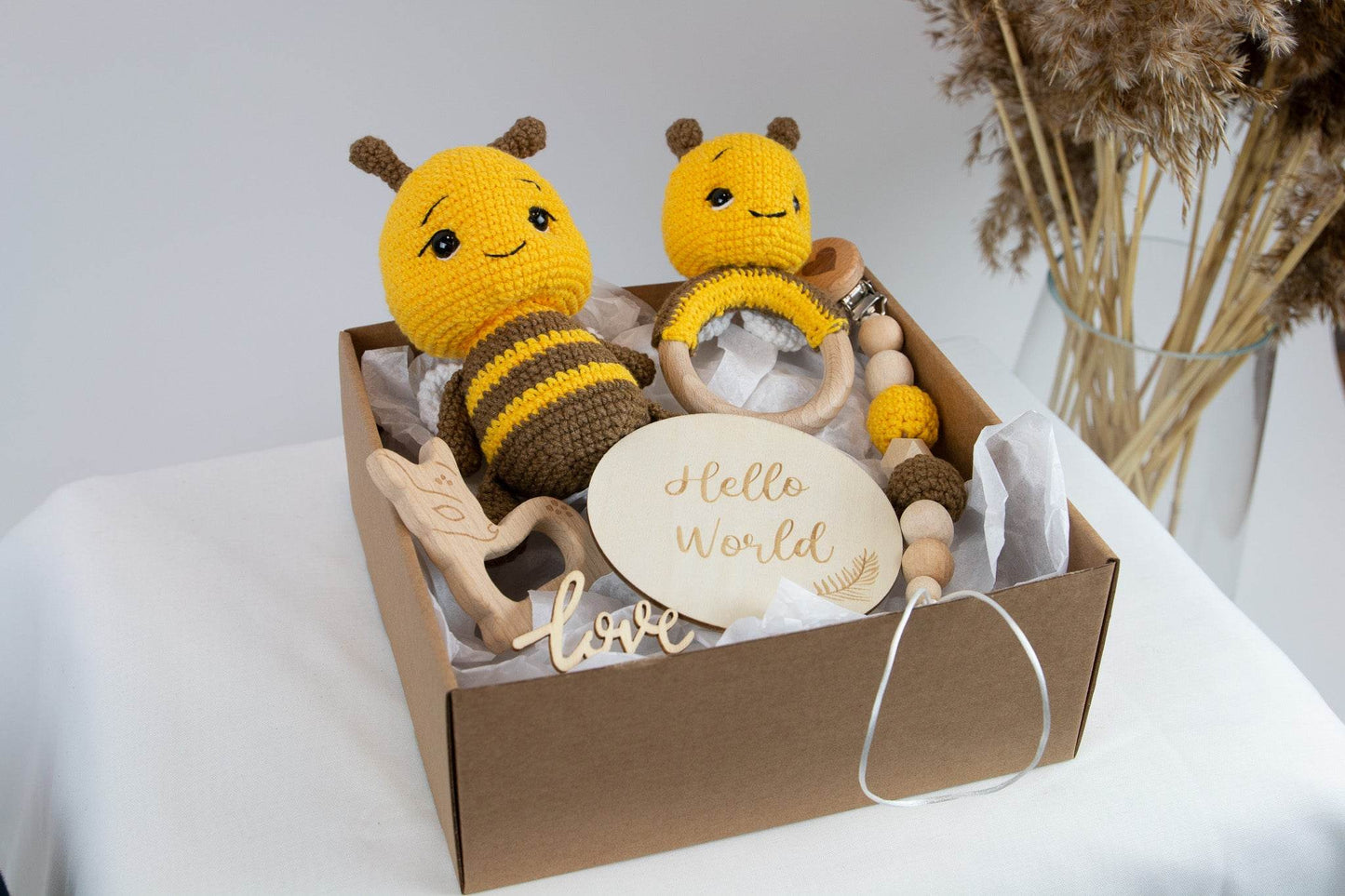 Crochet Bee Baby Gift Box - Minidreams Decor