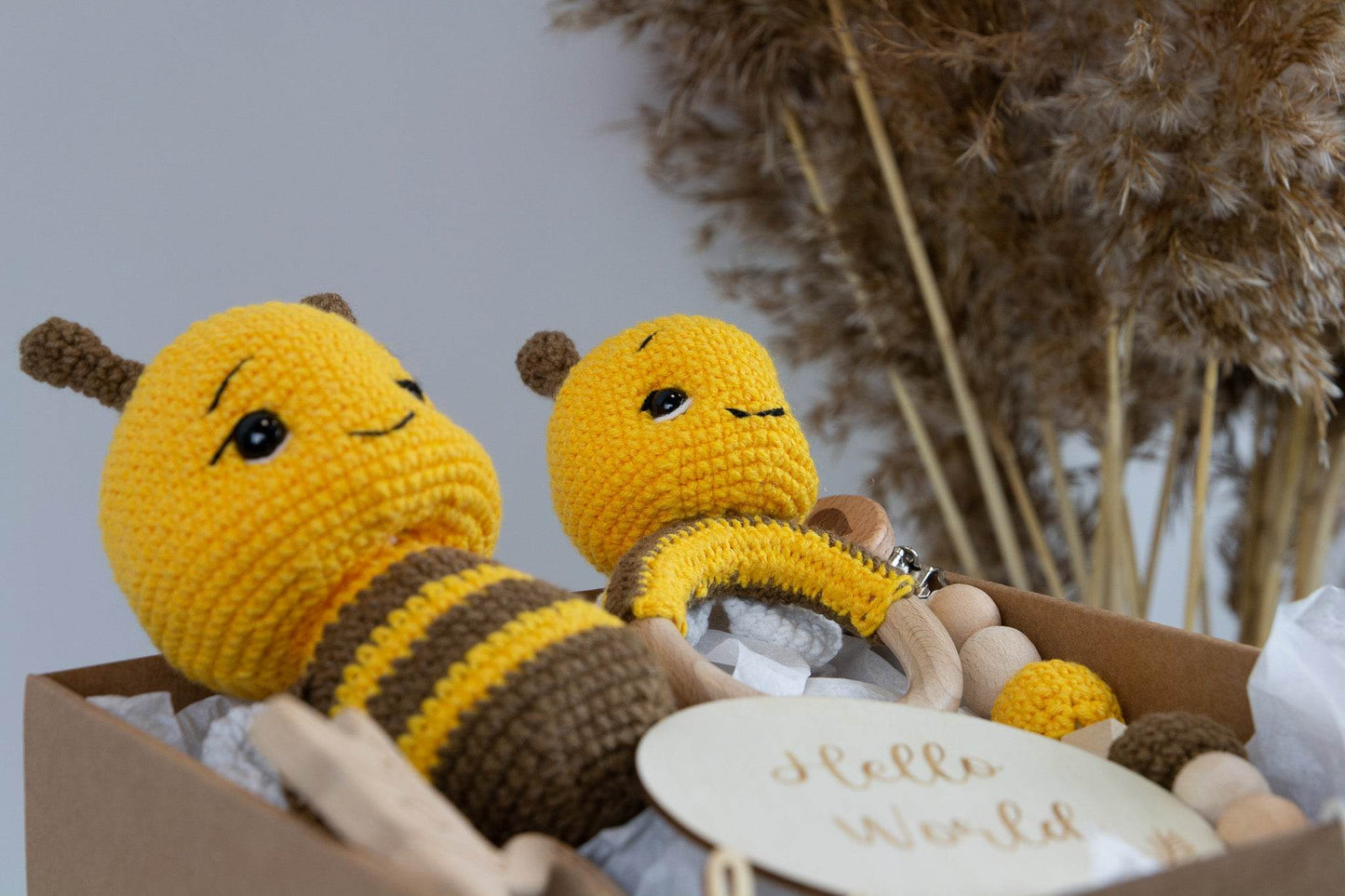 Crochet Bee Baby Gift Box - Minidreams Decor