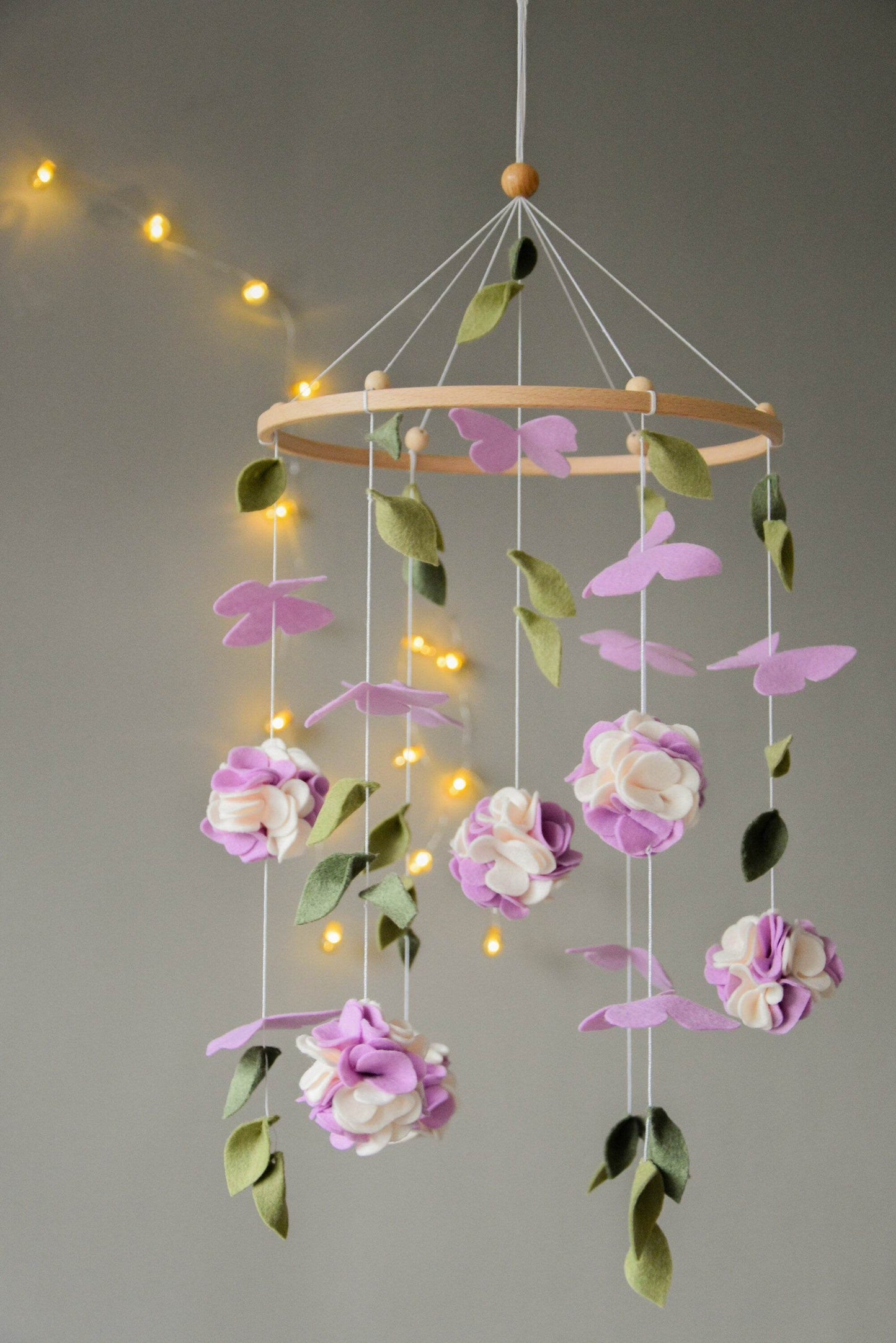 Floral mobile with flower, butterfly and leaves - Minidreams Decor