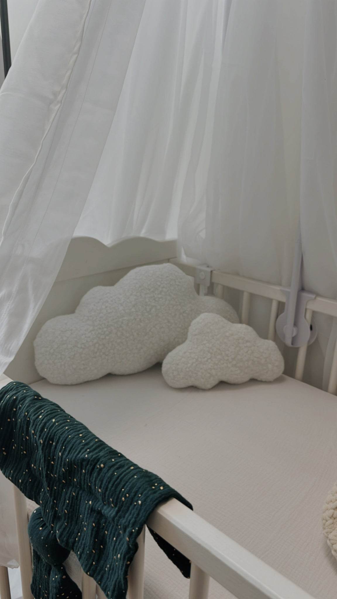 Boucle cloud pillow - Minidreams Decor