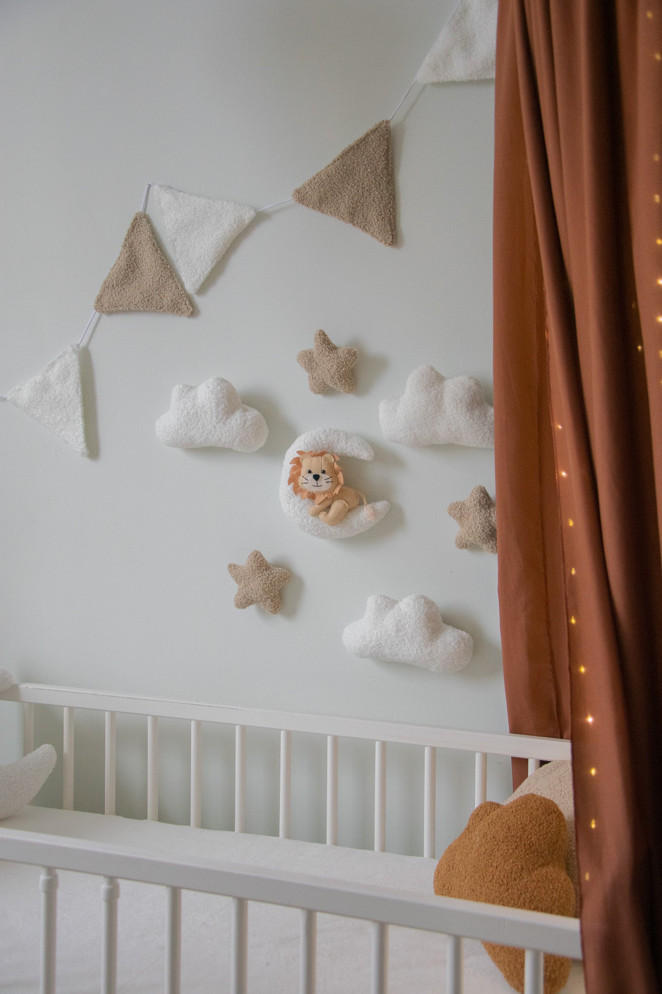Cute Lion Wall Decor for Adorable Nursery or Playroom Decoration