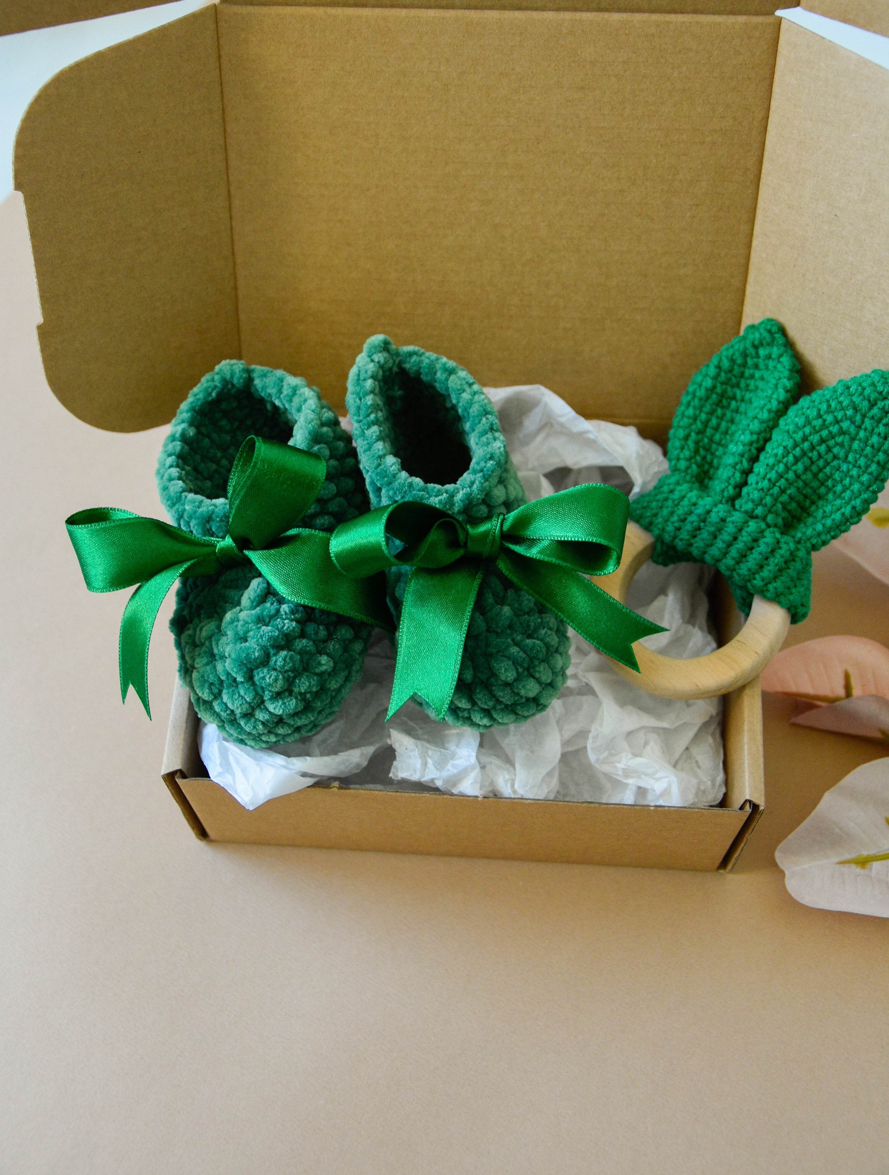 Baby Gift Box With Boots & Teether - Minidreams Decor