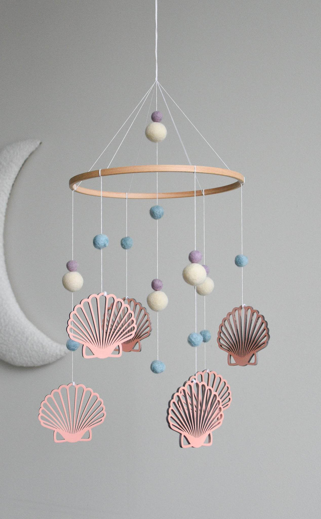 Seashell baby nursery mobile - Minidreams Decor