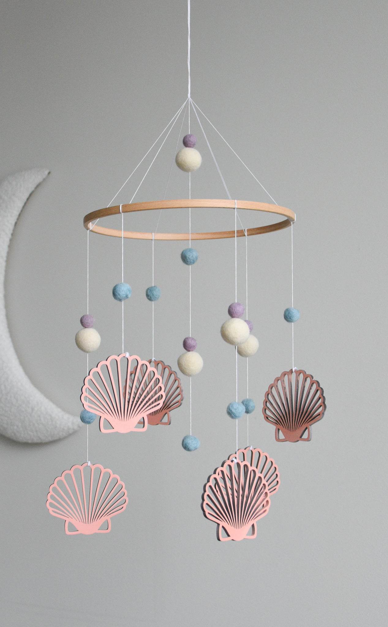Seashell baby nursery mobile - Minidreams Decor