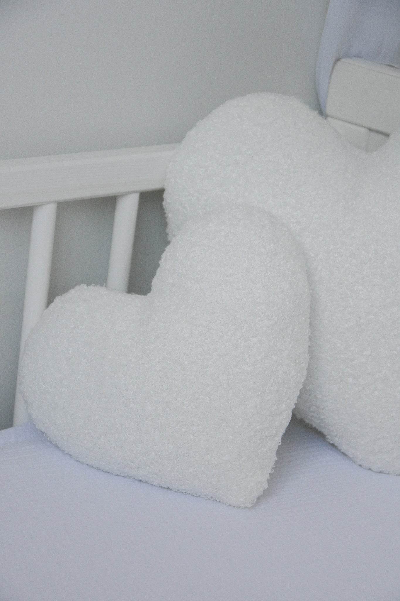 Boucle heart pillow - Minidreams Decor