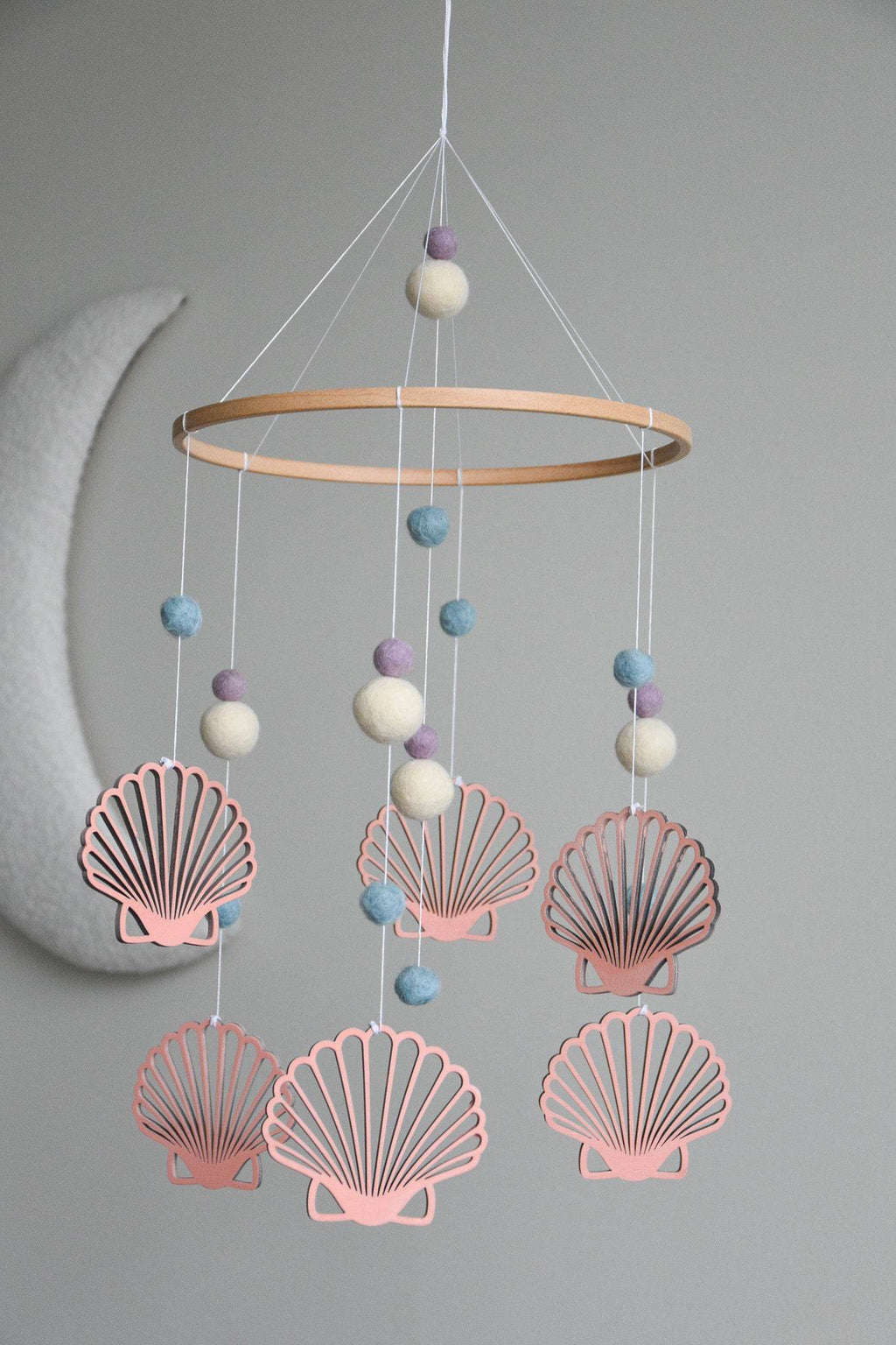 Seashell baby nursery mobile - Minidreams Decor