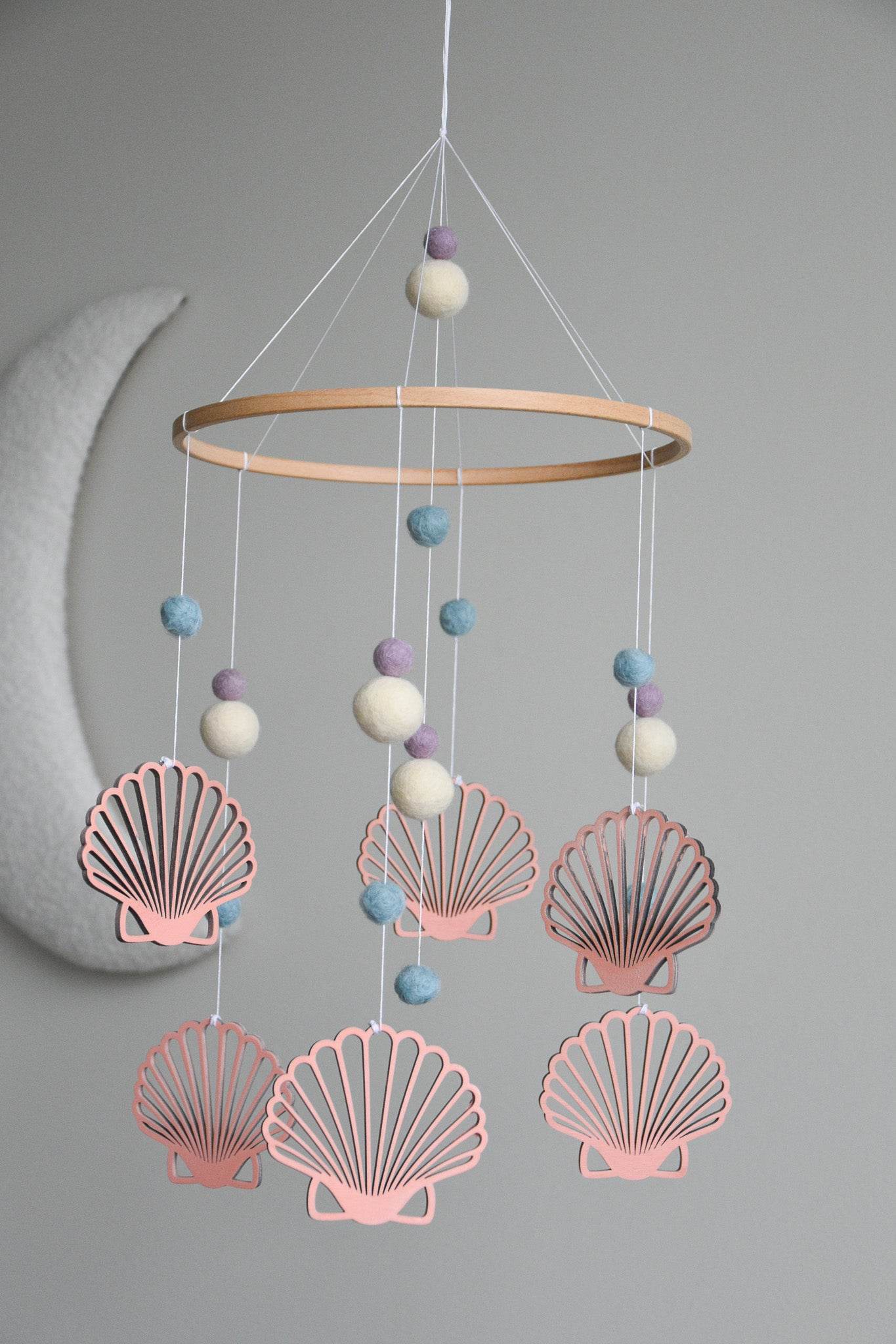 Seashell baby nursery mobile - Minidreams Decor
