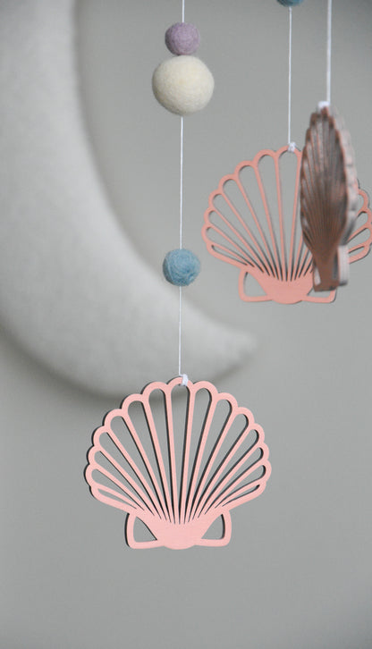 Seashell baby nursery mobile