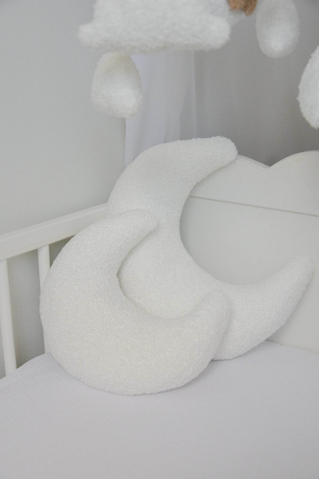 Boucle moon pillow - Minidreams Decor