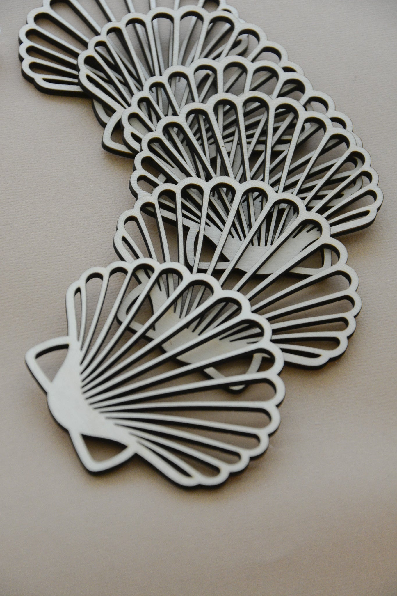 Wooden Scallop Seashell for Crafts -  Natural wood Laser Cut - Wall Decorations