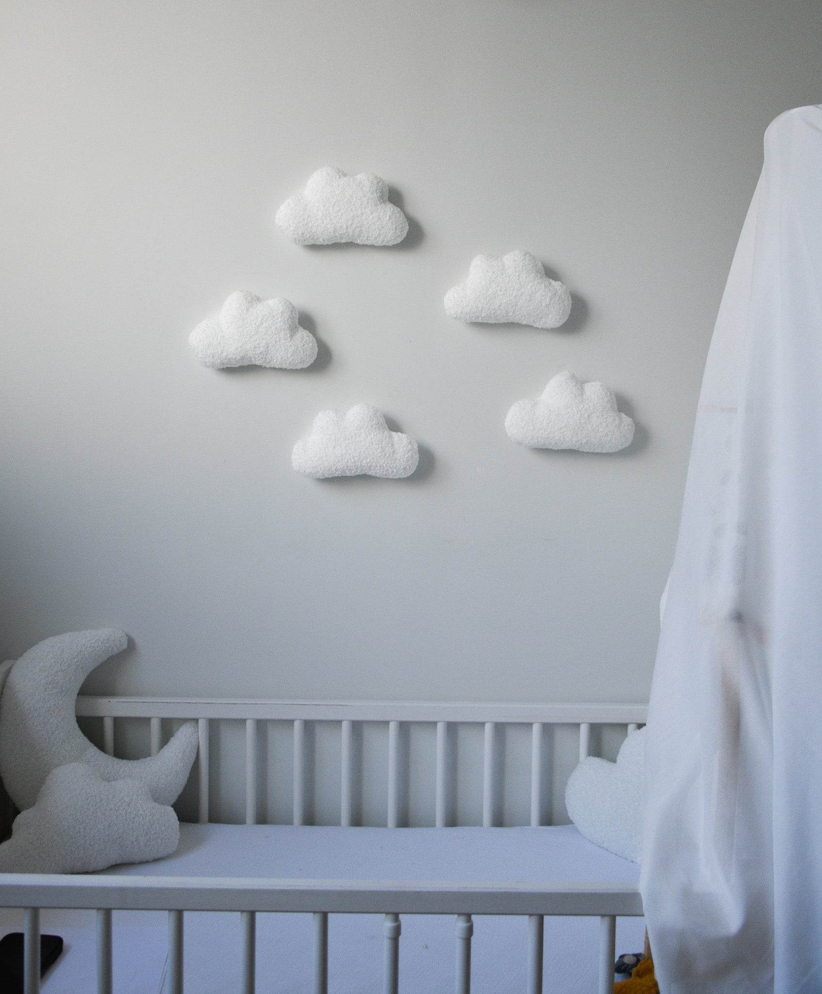 Soft Boucle Clouds wall decoration - Minidreams Decor