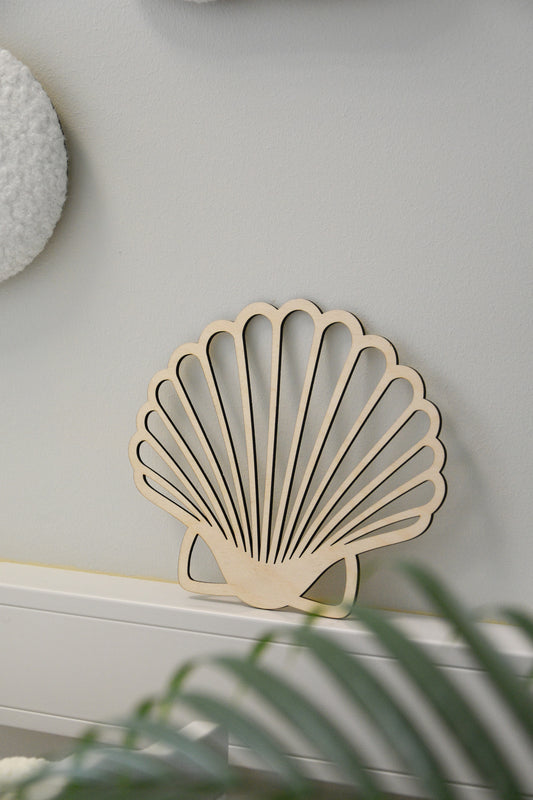 Rattan Seashell wall decor