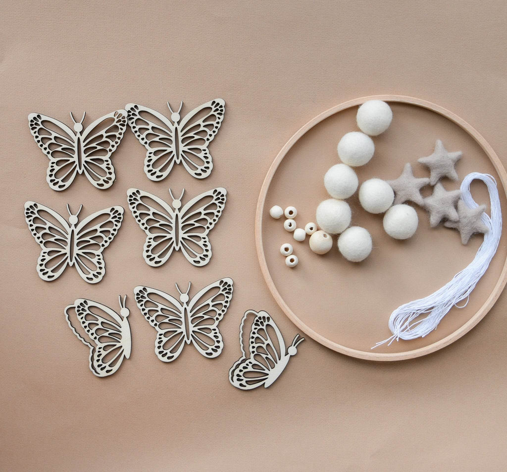 DIY Make your own butterflies baby mobile - Minidreams Decor
