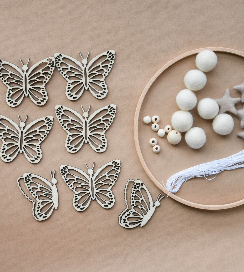 DIY Make your own butterflies baby mobile - Minidreams Decor