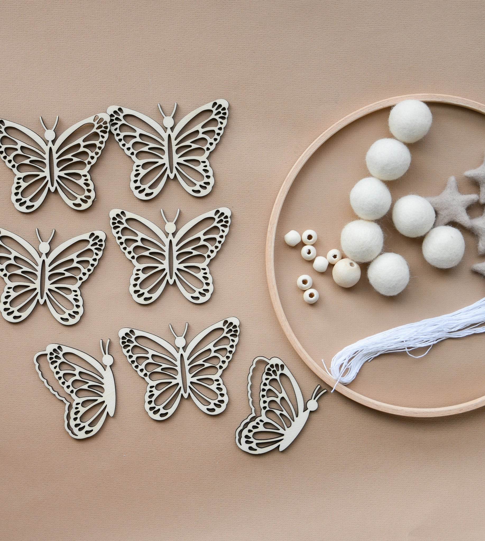 DIY Make your own butterflies baby mobile - Minidreams Decor