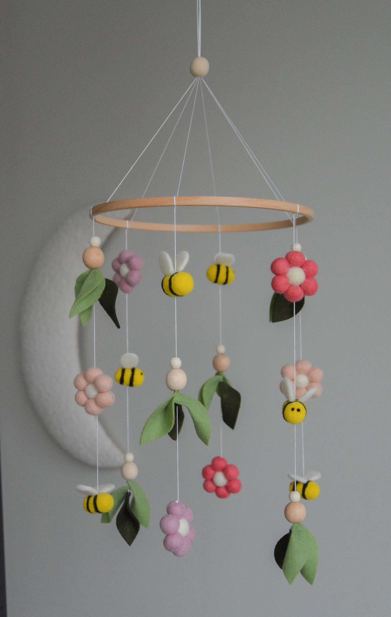 Floral-Themed Bees & Flowers Baby crib Mobile