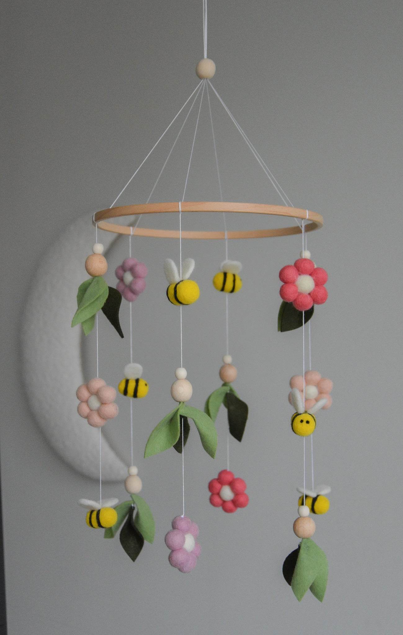 Floral-Themed Bees & Flowers Baby crib Mobile - Minidreams Decor