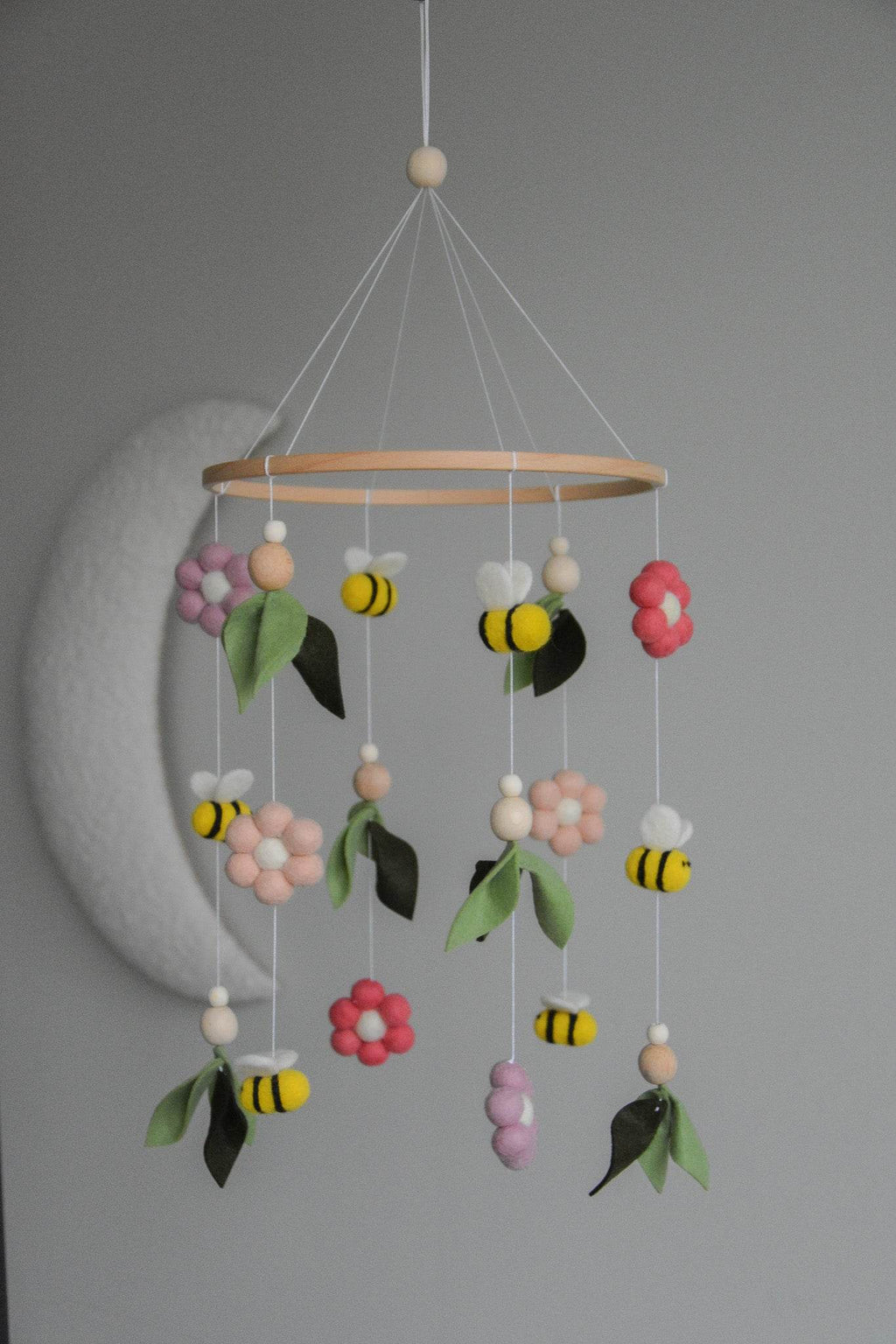 Floral-Themed Bees & Flowers Baby crib Mobile - Minidreams Decor