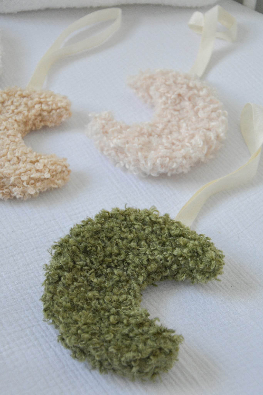 Boucle Moon Teddy Pacifier - Minidreams Decor