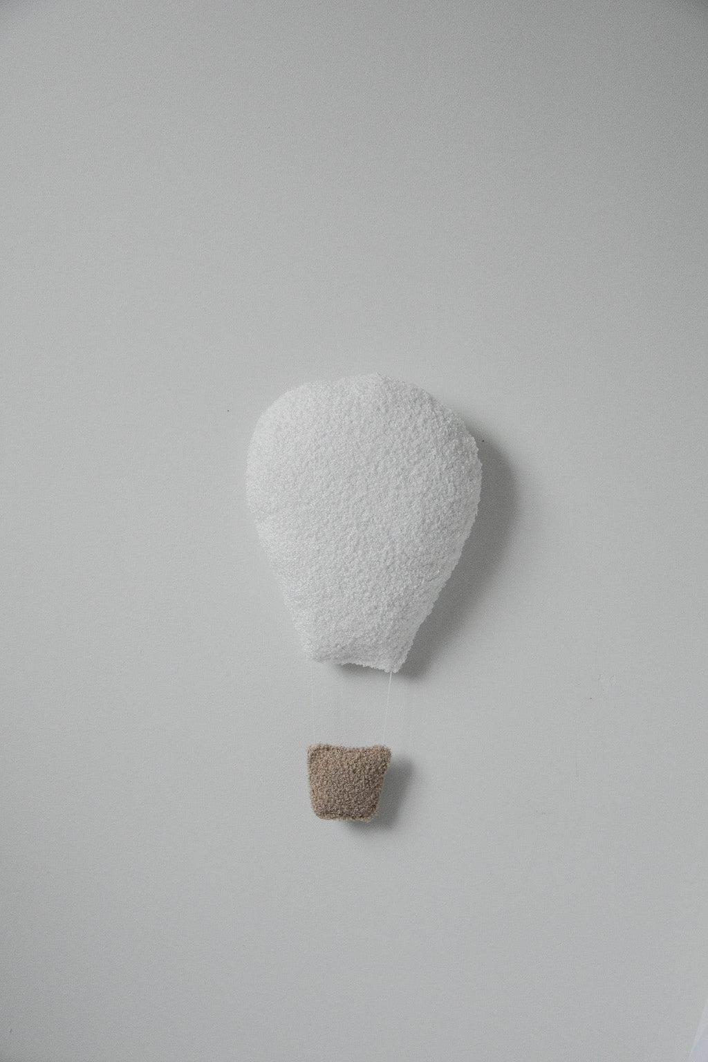 Boucle hot air balloon wall decoration set - Minidreams Decor