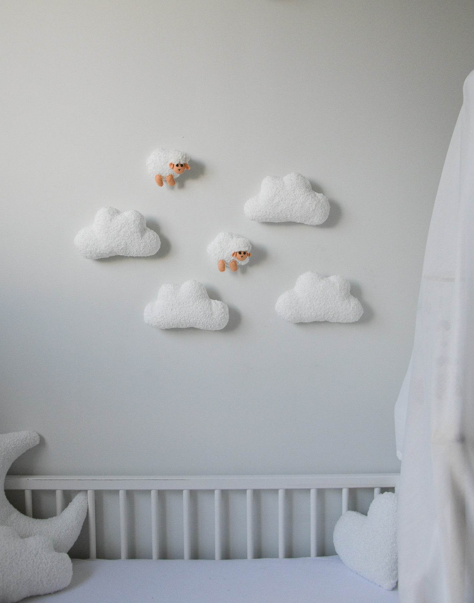 Clouds and sheep wall decoration - Minidreams Decor