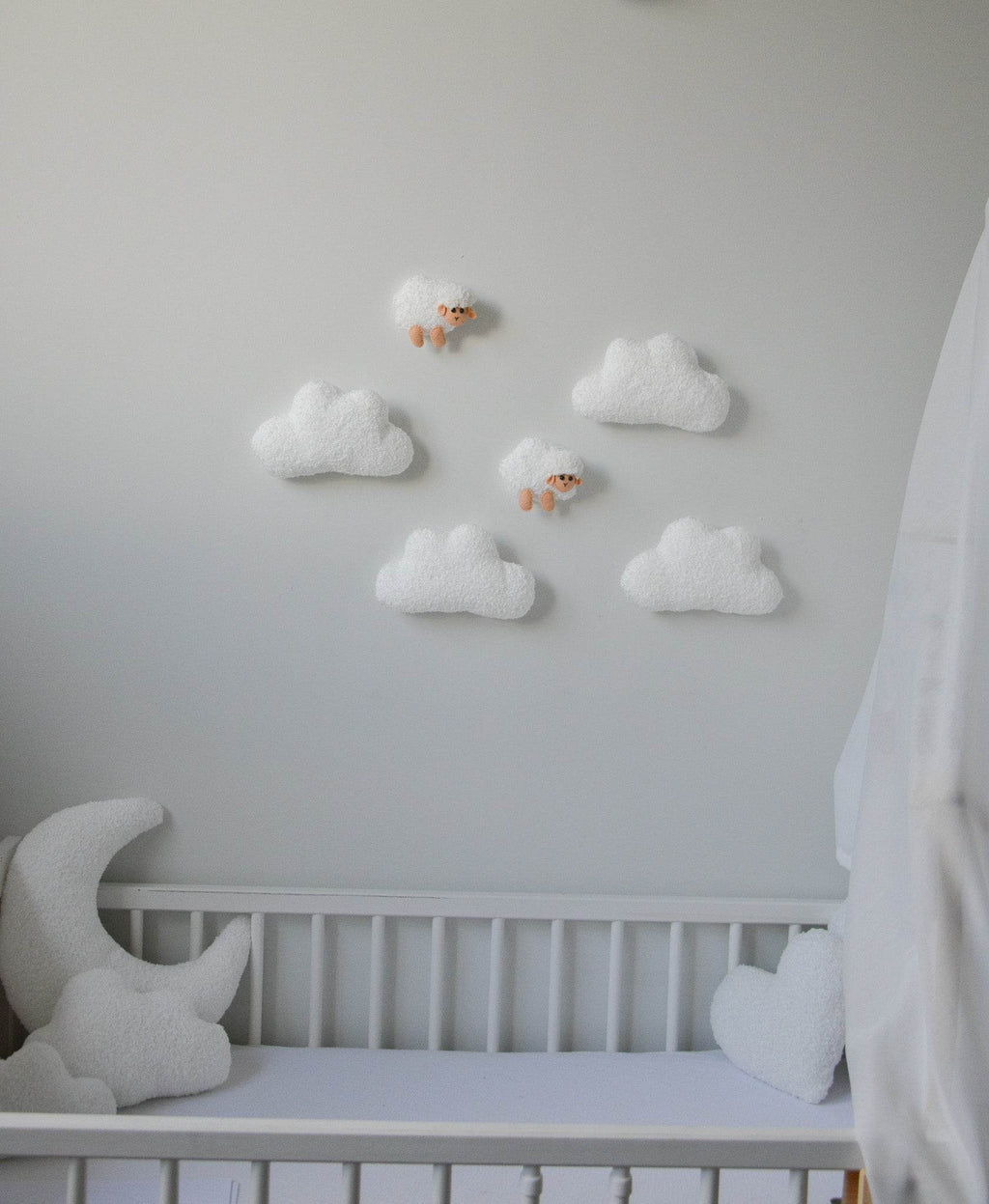 Clouds and sheep wall decoration - Minidreams Decor