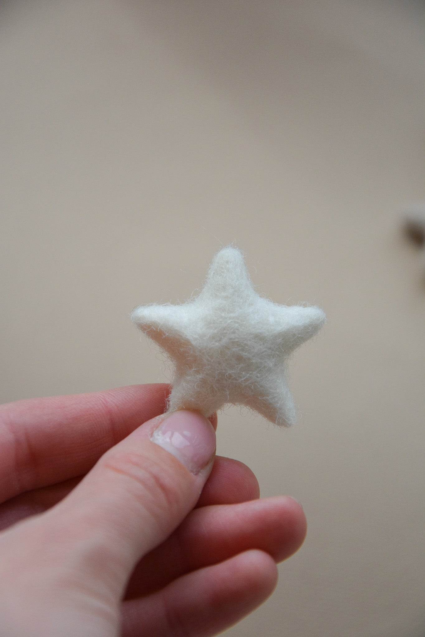 35mm 100% Wool Felt Stars - Set of 10 pcs - 93 different colors - Minidreams Decor
