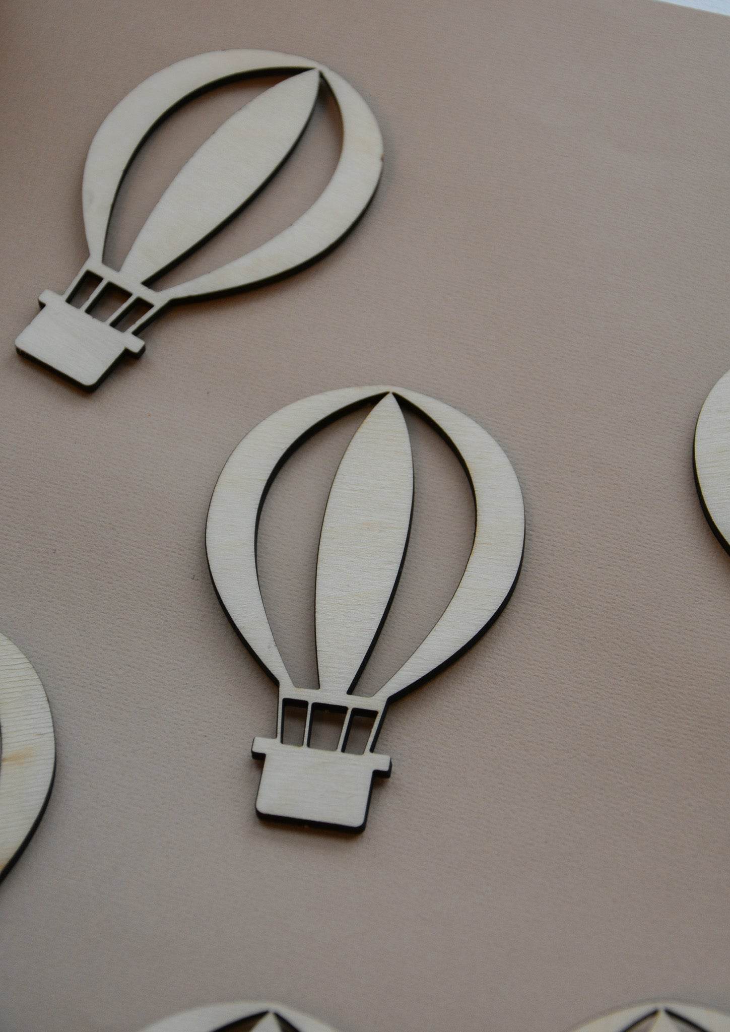 Wooden Air Balloon for Crafts - Natural wood Laser Cut - Wall Decorations - Minidreams Decor
