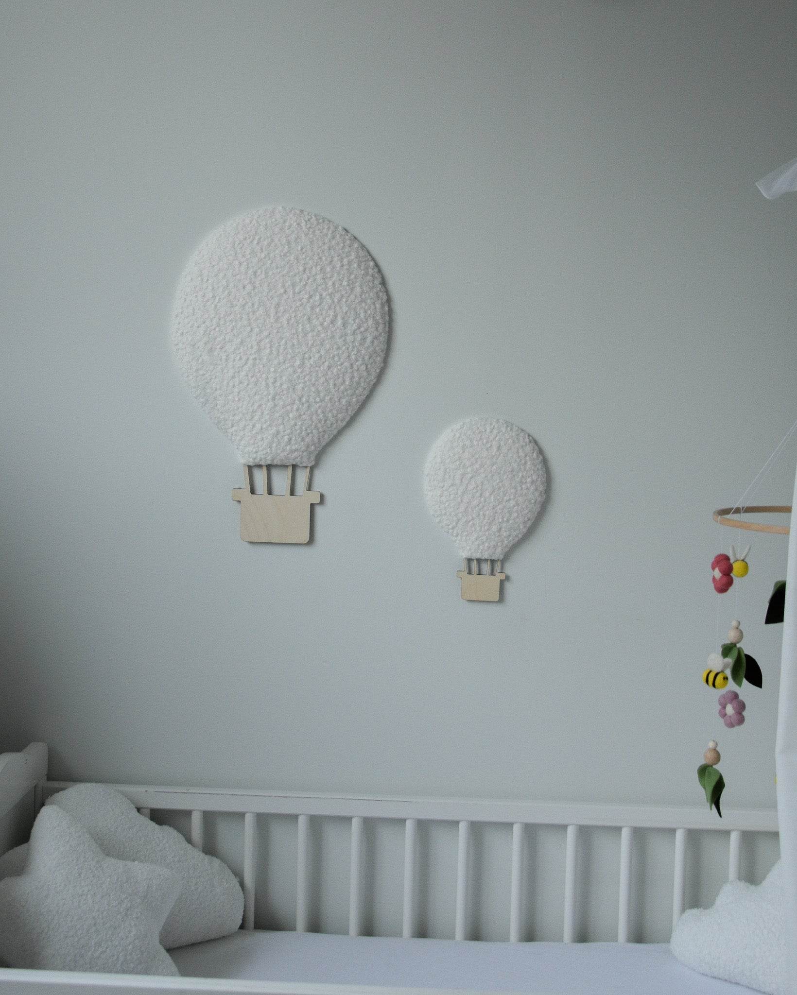 Boucle hot air balloon wall decor - Minidreams Decor