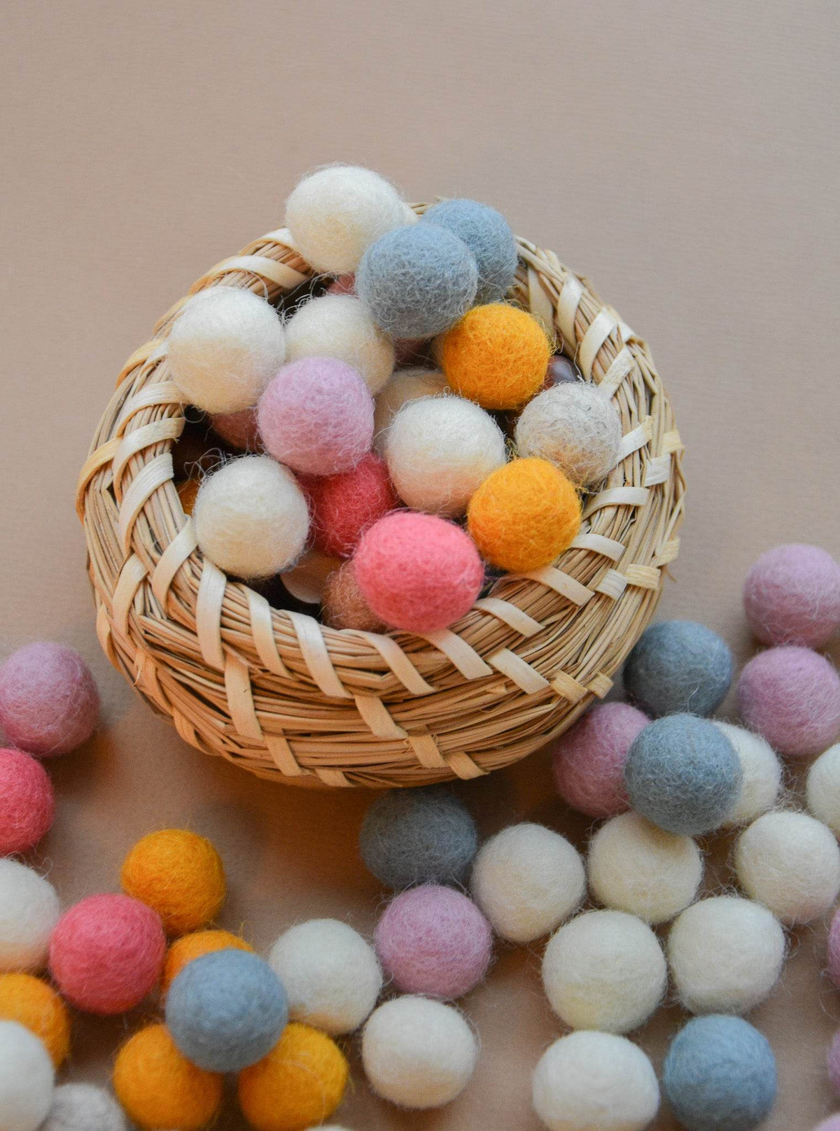 30mm/3cm 100% Wool Felt Beads - Minidreams Decor