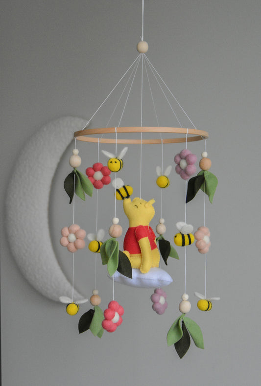 Winnie the Pooh-Themed Clouds Baby crib Mobile