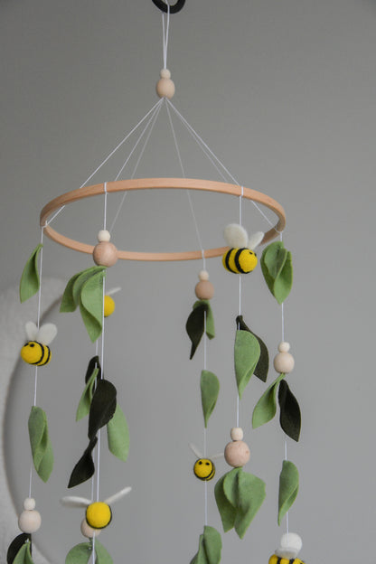 Floral-Themed Bees Baby crib Mobile