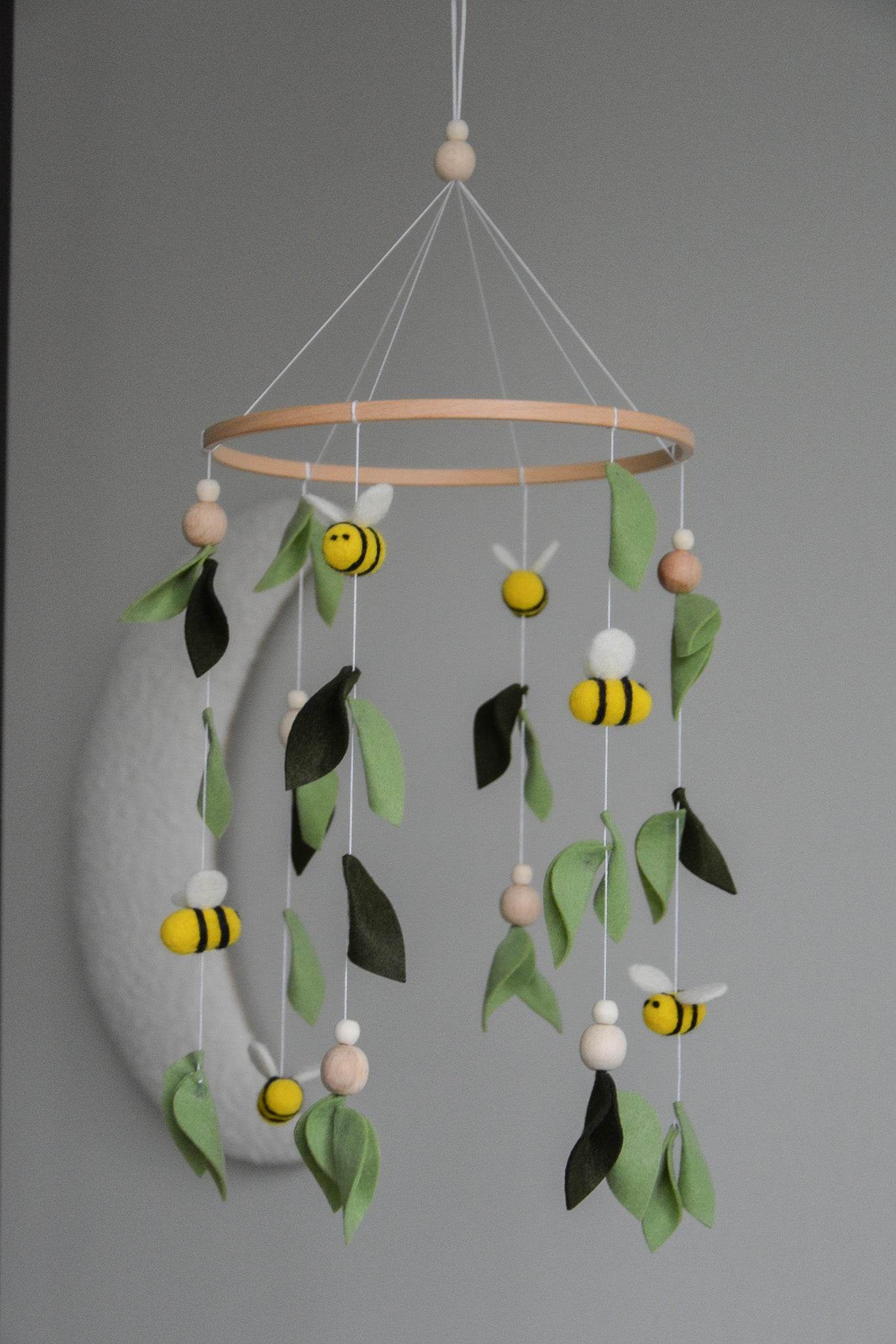 Floral-Themed Bees Baby crib Mobile - Minidreams Decor