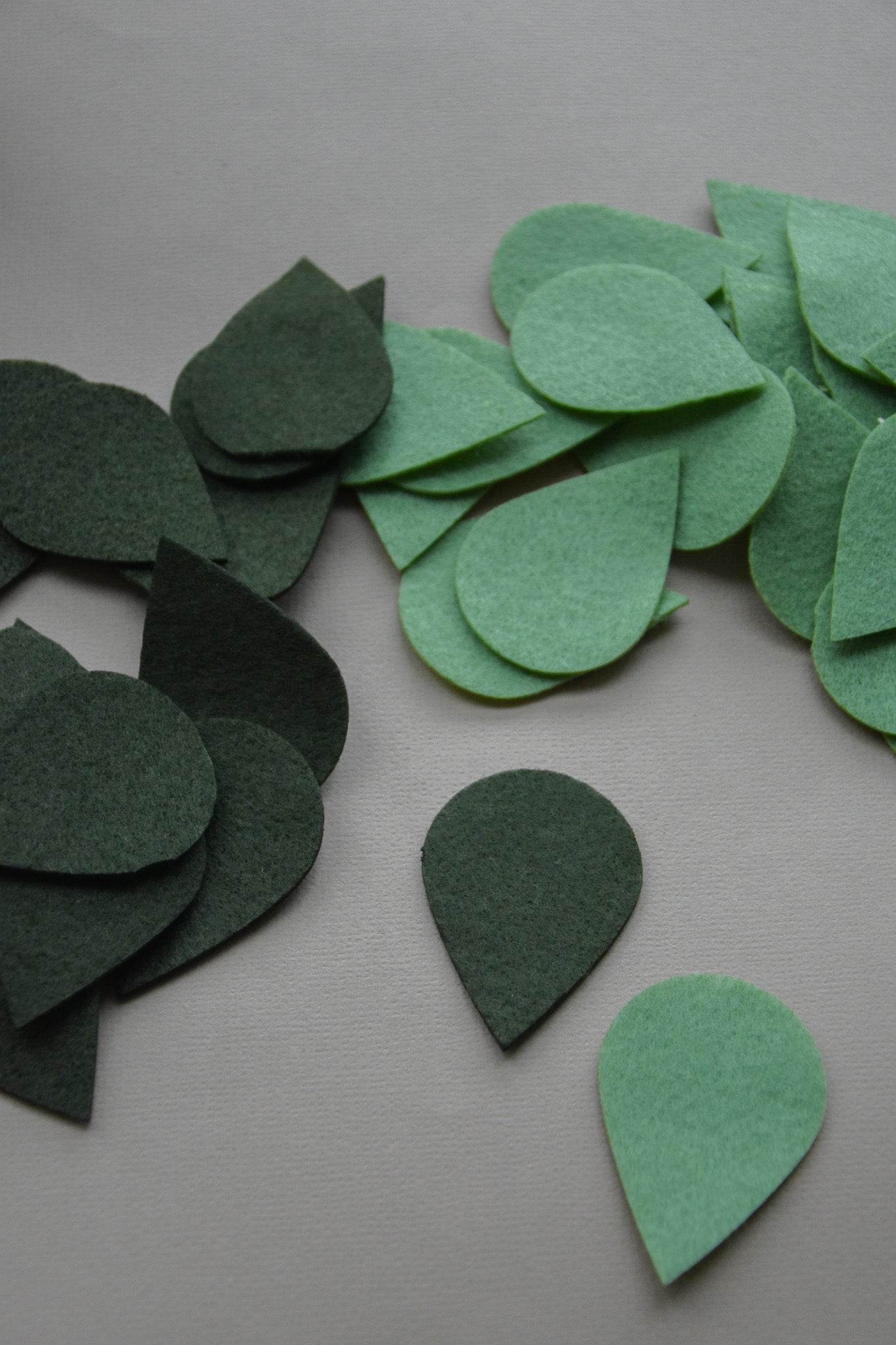 Forest style leaves - Pack of 10 leaves - Fall Leaf - Laser Cut - Minidreams Decor