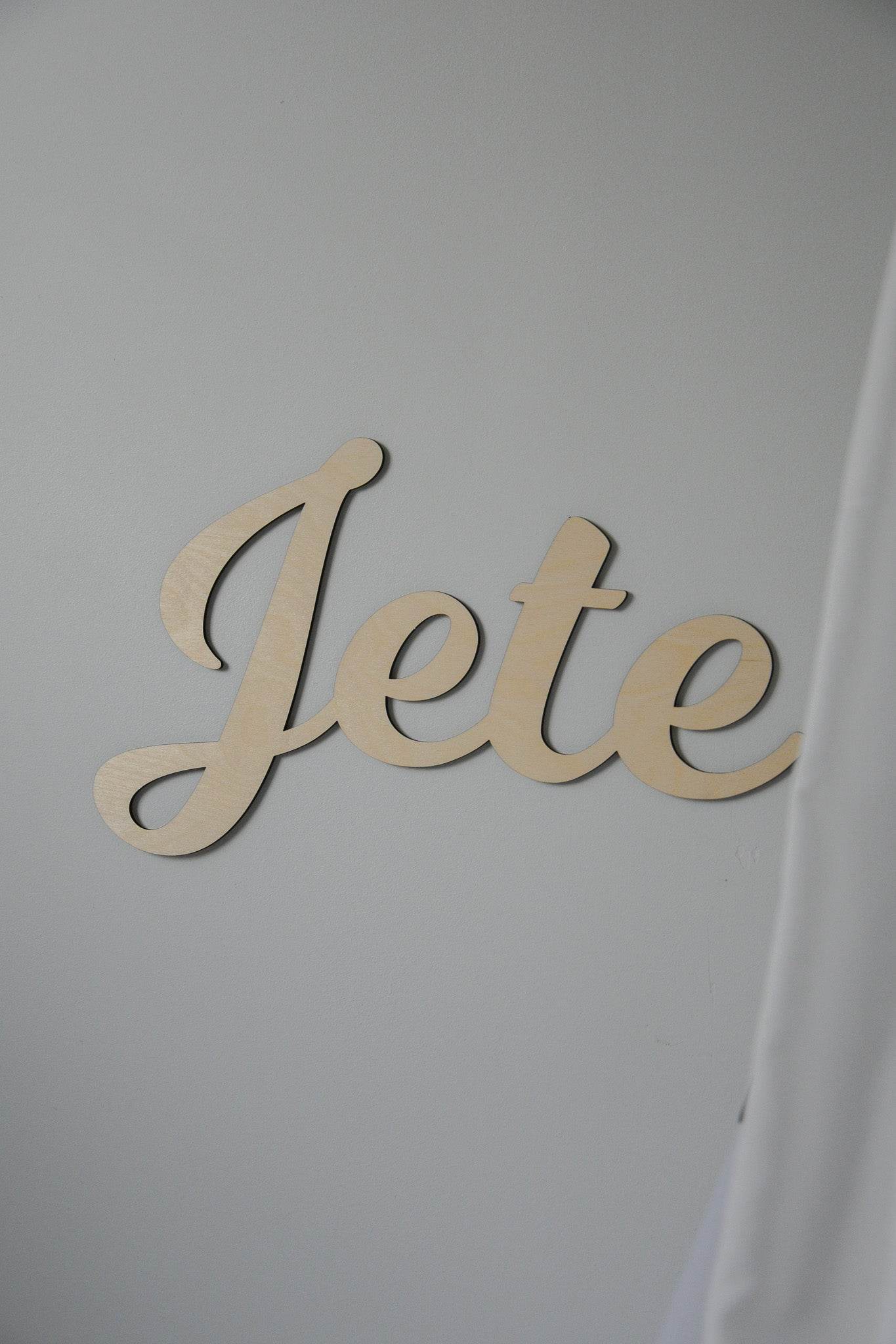 Custom Wooden Name Sign for Nursery - Minidreams Decor