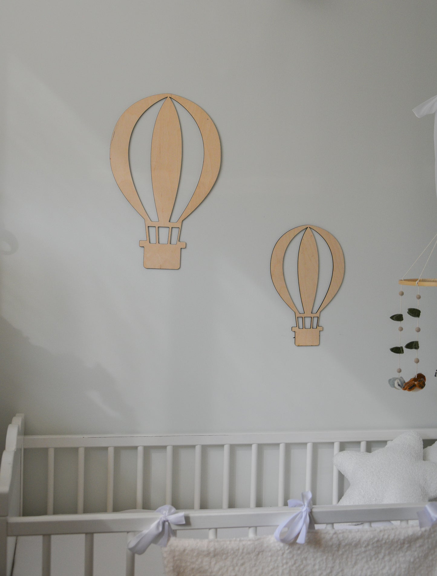 Wooden hot air balloon wall decor