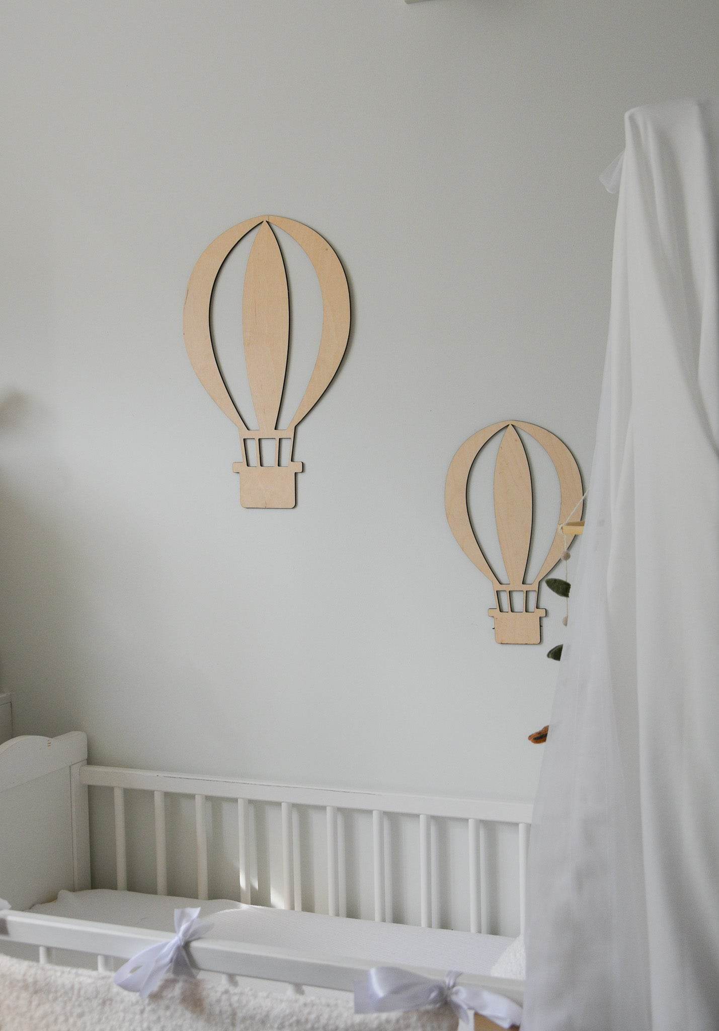 Wooden hot air balloon wall decor - Minidreams Decor