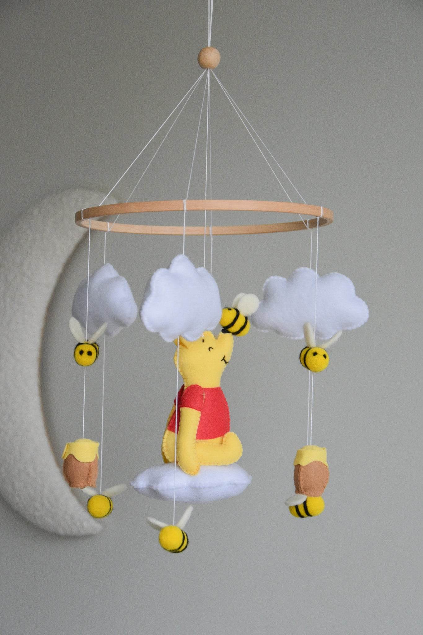 Winnie the Pooh-Themed Floral Baby crib Mobile - Minidreams Decor