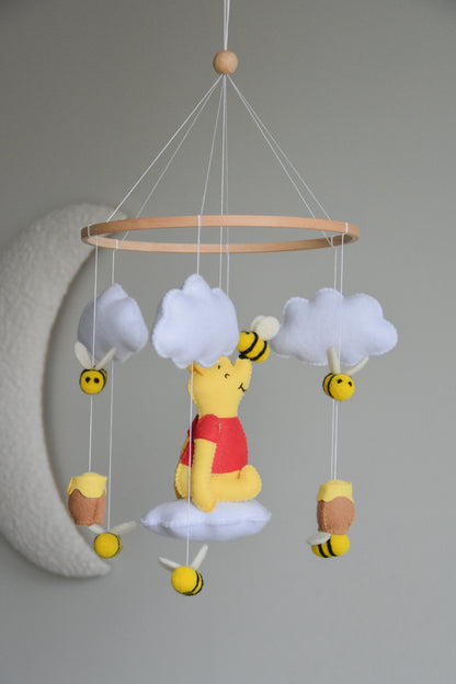 Winnie the Pooh-Themed Floral Baby crib Mobile