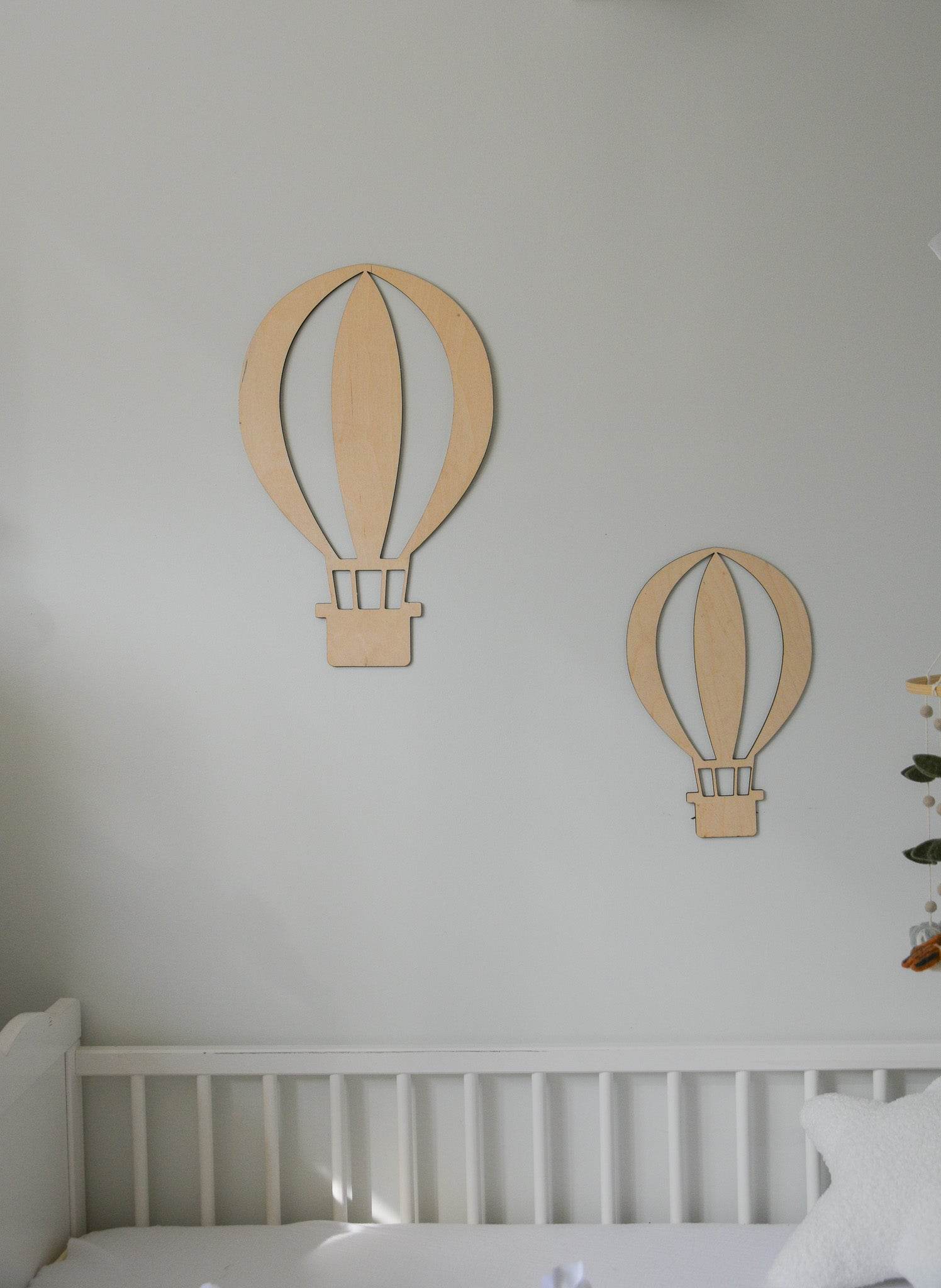 Wooden hot air balloon wall decor - Minidreams Decor