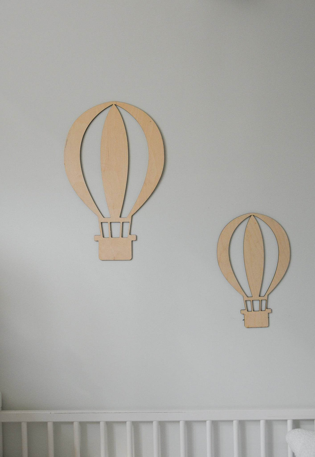 Wooden hot air balloon wall decor - Minidreams Decor