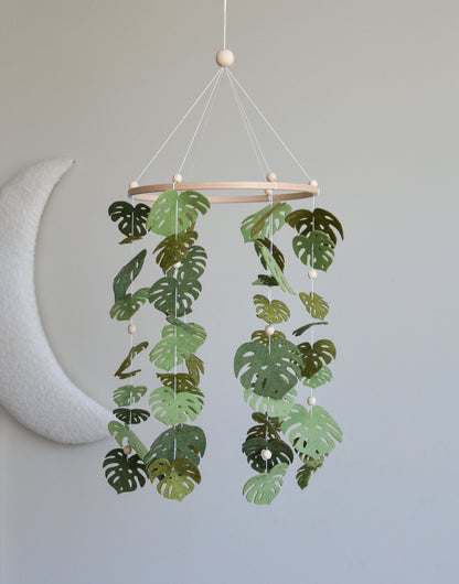 Monstera leaves baby mobile