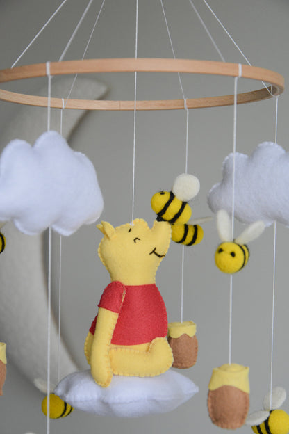 Winnie the Pooh-Themed Floral Baby crib Mobile