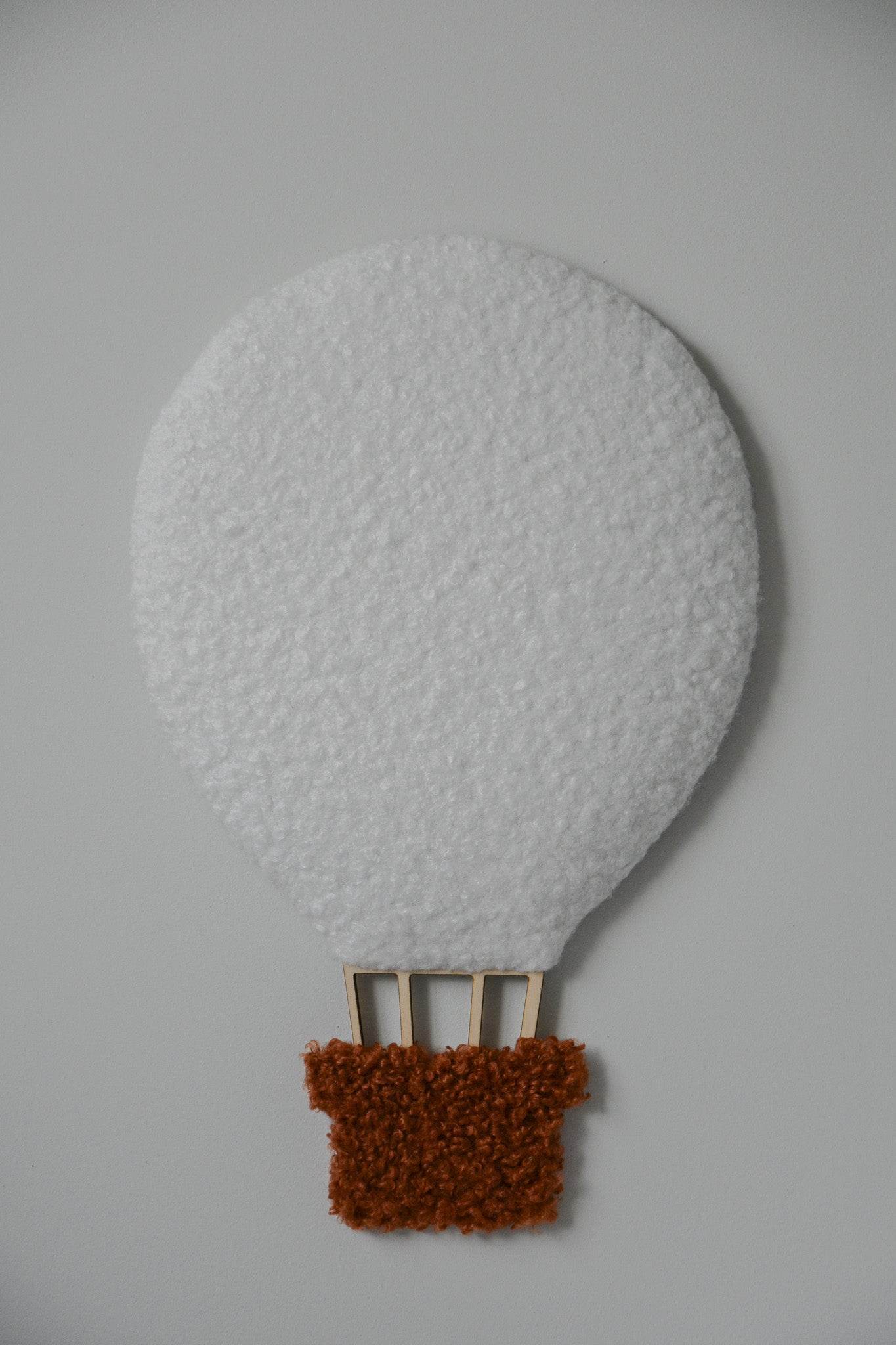 Boucle hot air balloon wall decor - Minidreams Decor