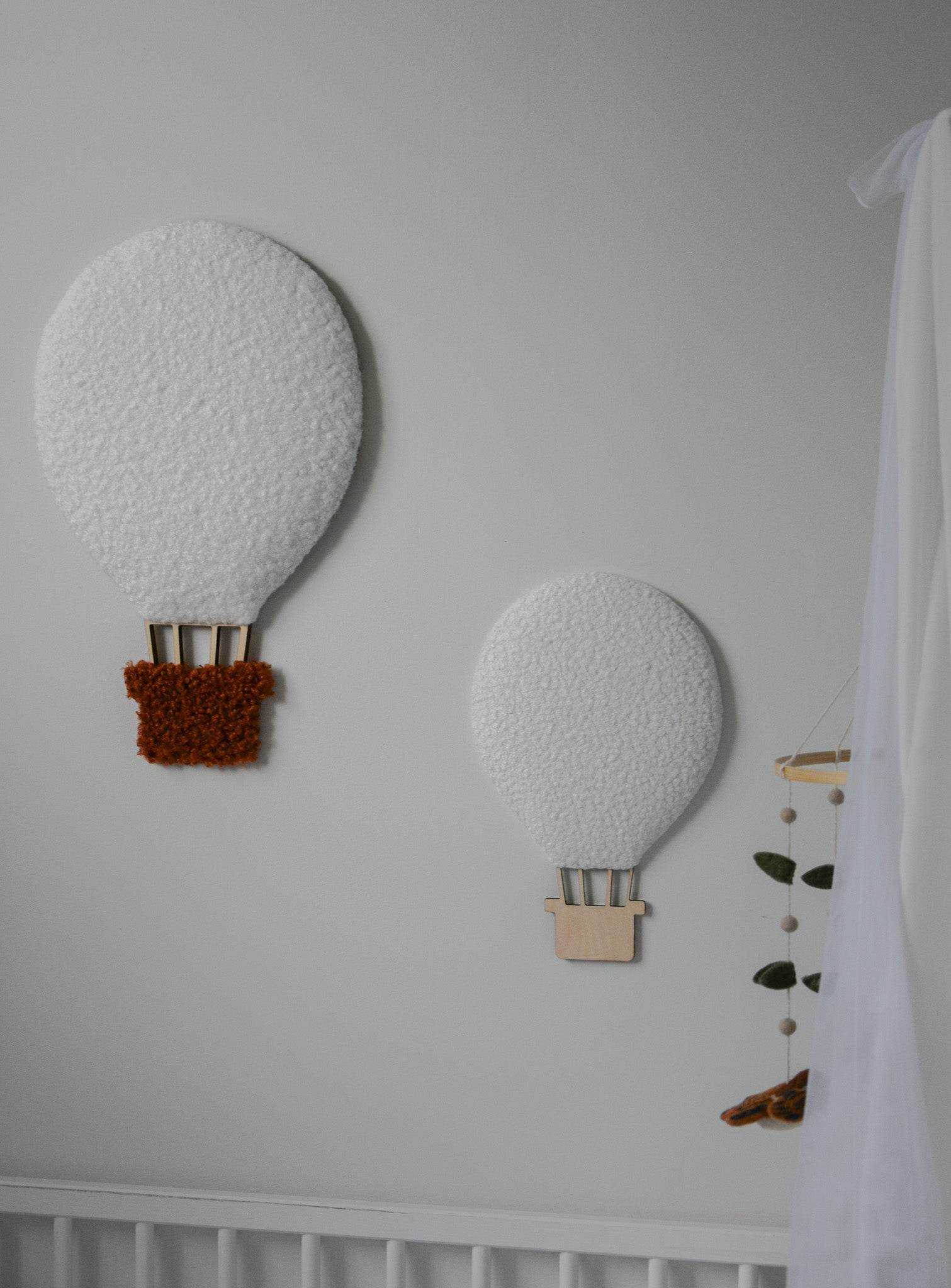 Boucle hot air balloon wall decor - Minidreams Decor